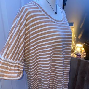 🌻BUNDLE 3 Women’s blouses for 15% off!🌻